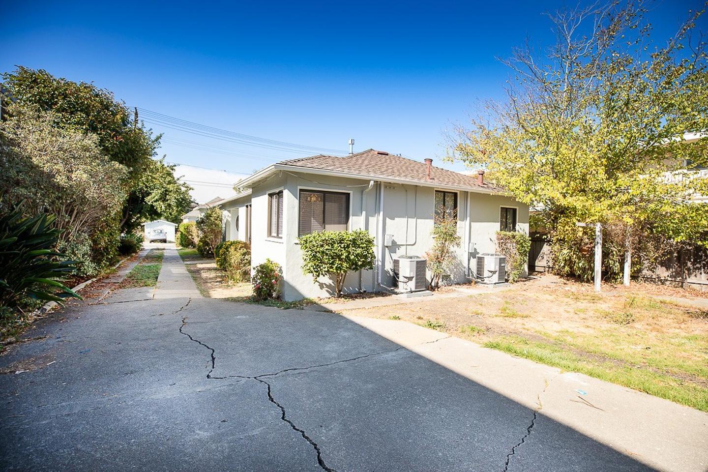 Building Photo - Remodeled 1BR Unit with Garage - Steps to BART in El Cerrito
