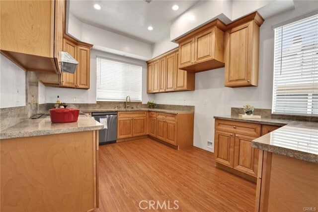 Building Photo - 320 S Lincoln Ave