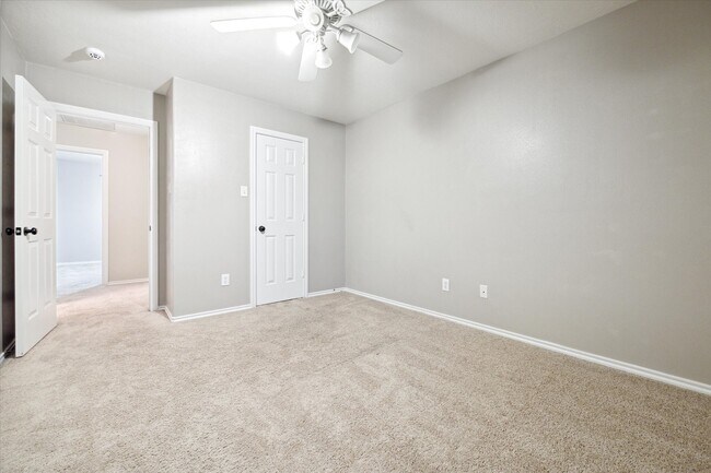 Building Photo - 24423 Pepperrell Pl St