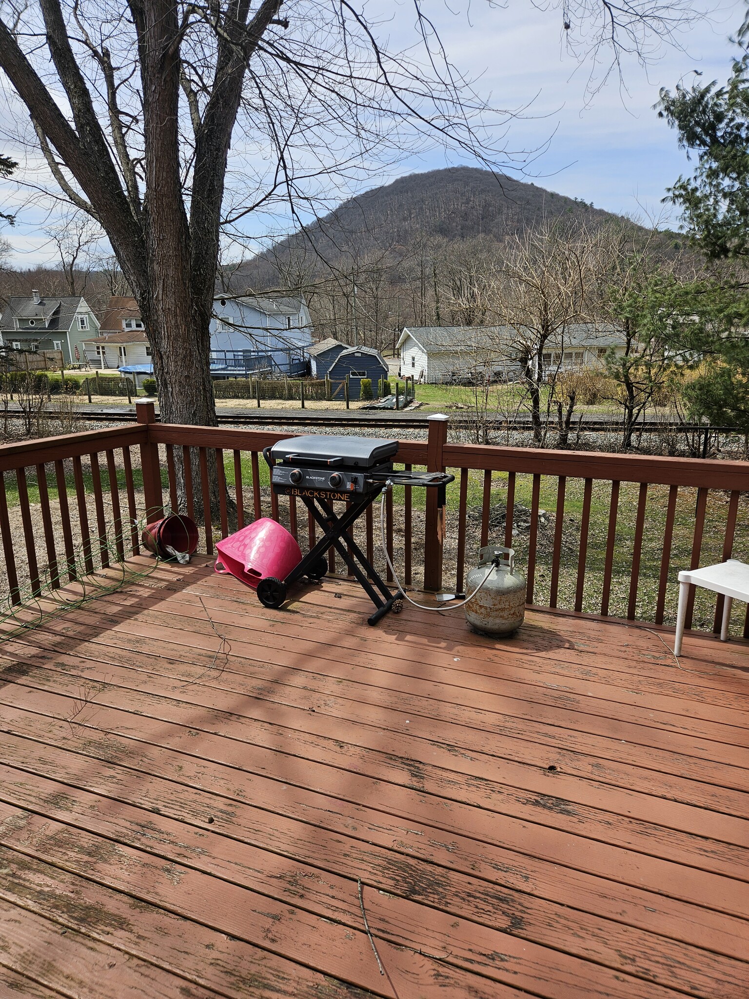 deck - 59 Jeanette St