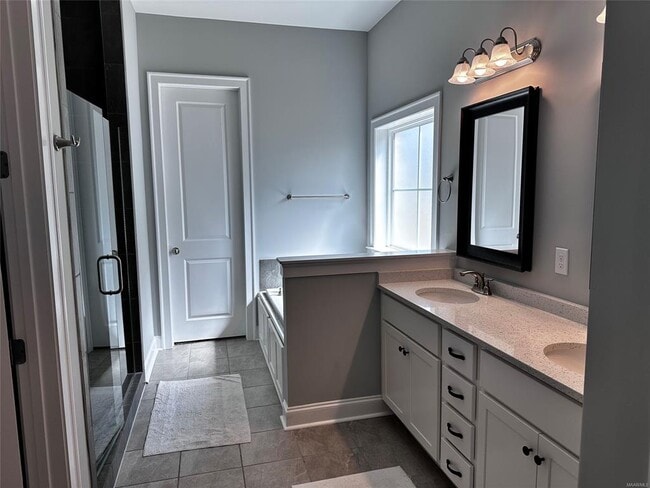 Building Photo - 1425 Charleston Dr