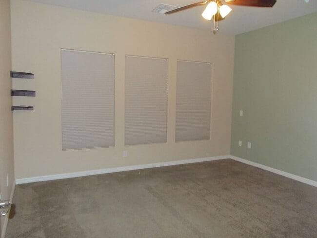 Building Photo - 790 Country Grove Ln