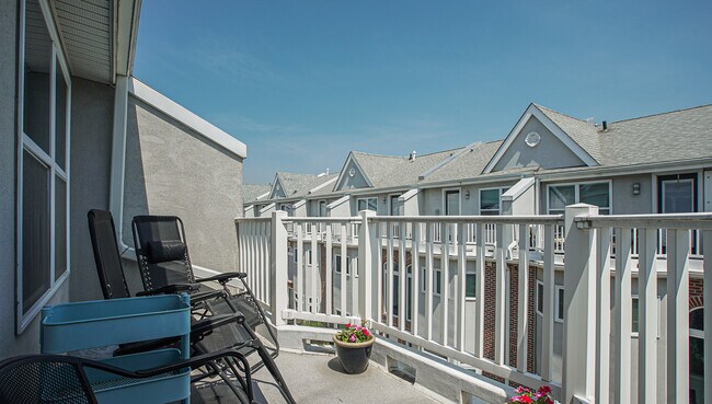 Building Photo - 309 Montrose St