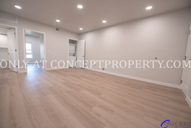 Building Photo - Embrace fresh, modern mountain living in this spacious 2-bedroom, 2-bath apartment at Studio Cros...