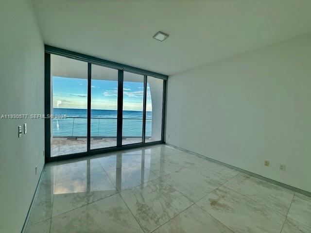 Building Photo - 16901 Collins Ave