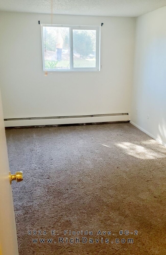 Building Photo - $925 Great location off Leetsdale/Parker and Florida with lots of amenities such as pool, hot tub...