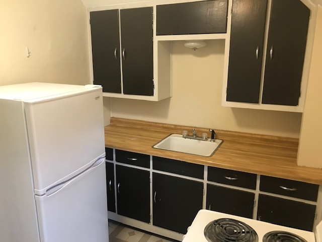 Kitchen - 123 S 5th St
