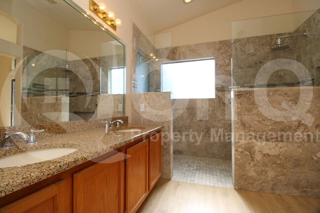 Building Photo - 7074 S Heather Dr