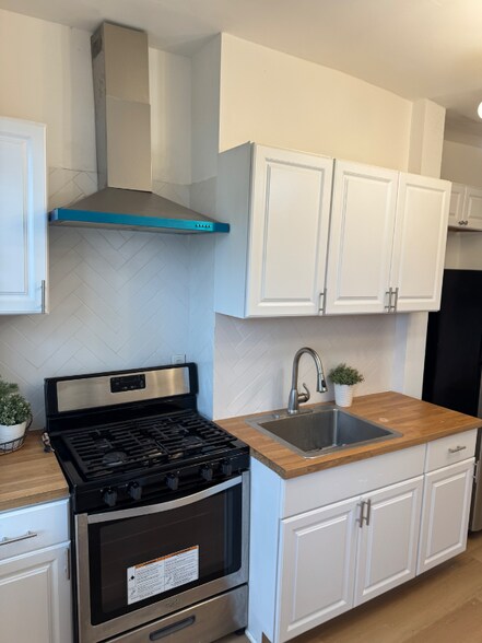 Building Photo - 2404 Druid Hill Ave