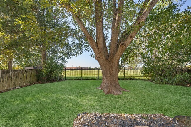 Building Photo - 4322 Palmer Plantation Dr