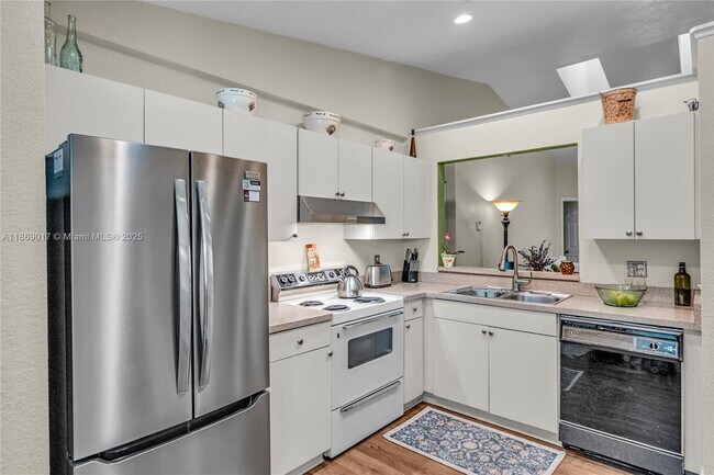 Building Photo - 2511 NW 56th Ave