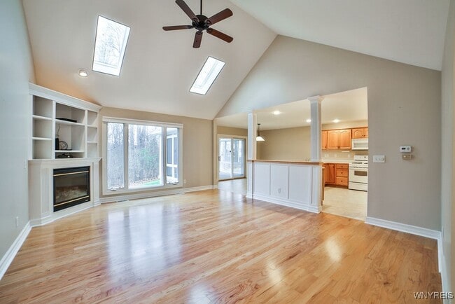 Building Photo - 480 Whitehaven Rd