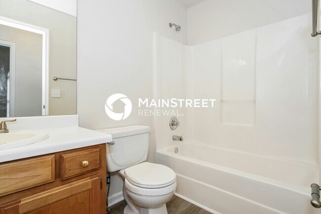 Building Photo - 3 Bedroom Pet-Friendly Home in GOODLETTSVILLE, TN with Main Street Renewal