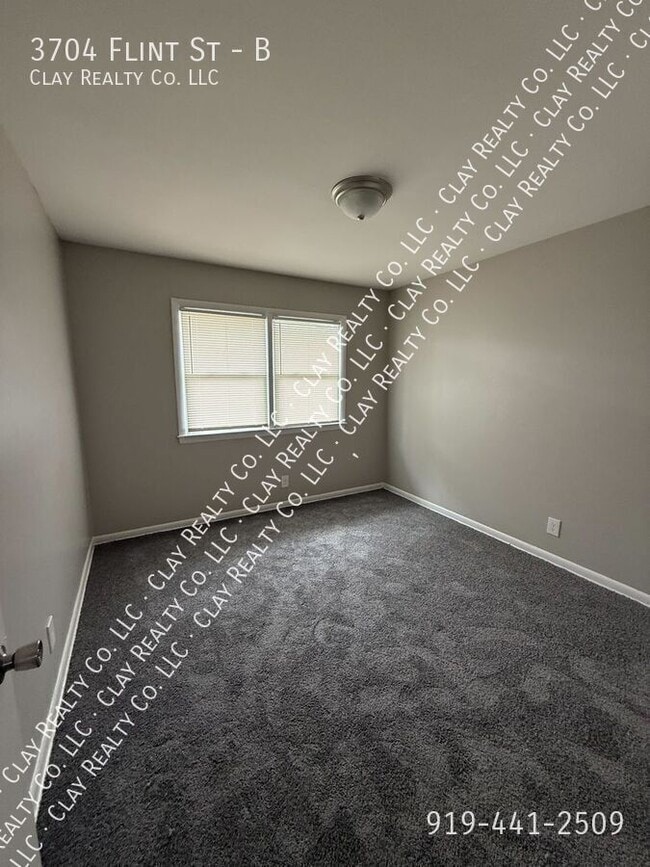 Building Photo - 3704 Flint St