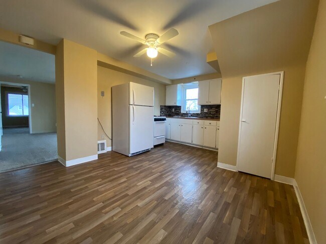 Building Photo - 5103 E 114th St