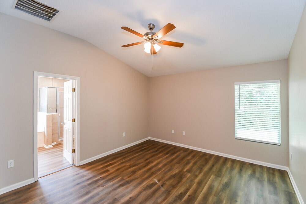 Building Photo - 10267 Normanwood Ct
