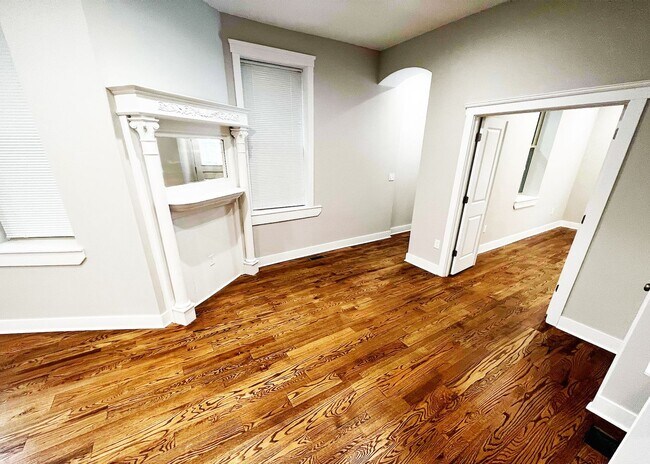 Building Photo - 3216 Bishop St