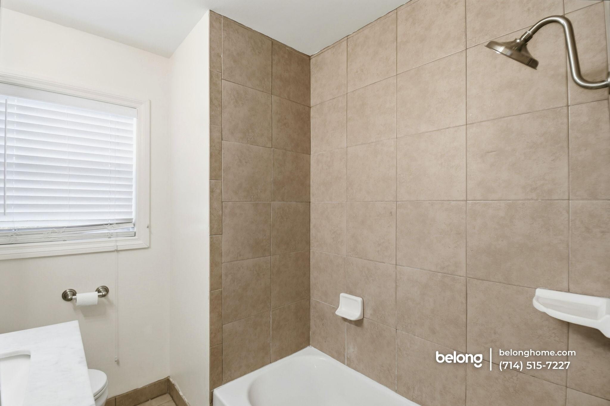 Building Photo - 185 N Batavia St