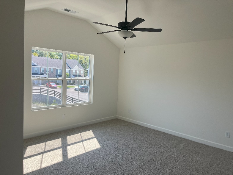 Building Photo - 244 Holywell Dr