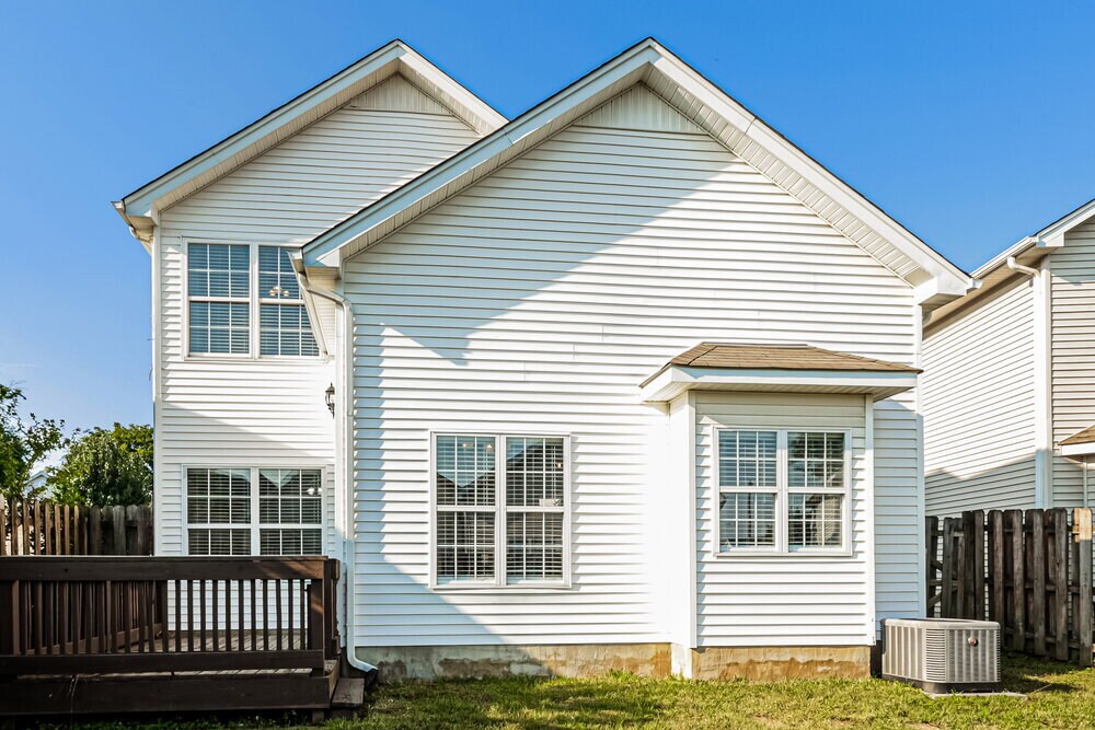 Building Photo - 909 Bexhill Ct S