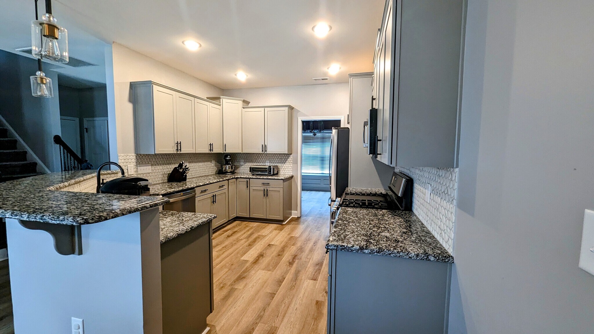 Kitchen - 1601 Redbud Ct