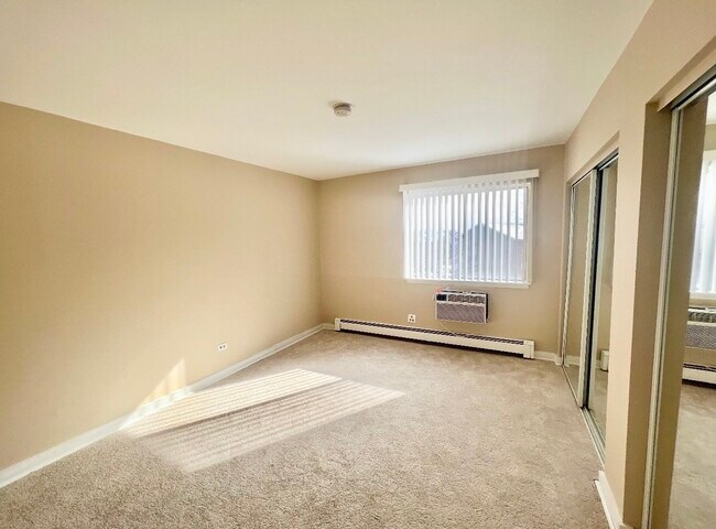 Building Photo - 1461 N Winslowe Dr