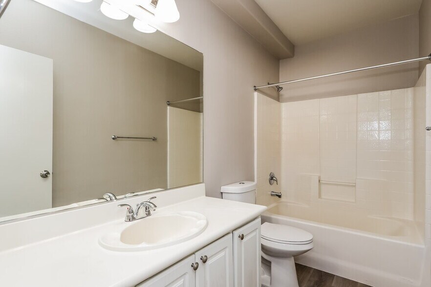 Building Photo - 951 Ostrich Fern Ct