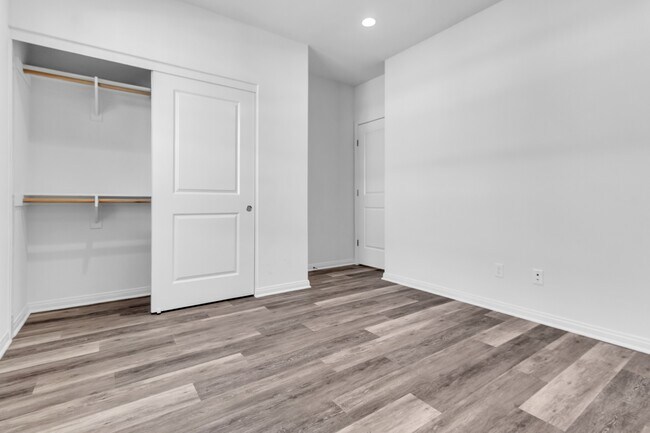 Building Photo - 110 Okra