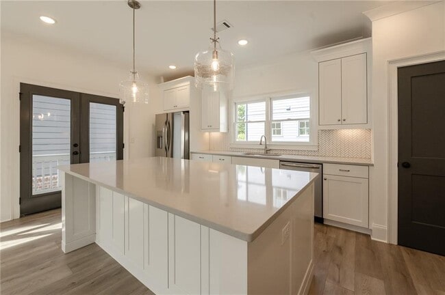 Building Photo - 3272 Stillwood Dr