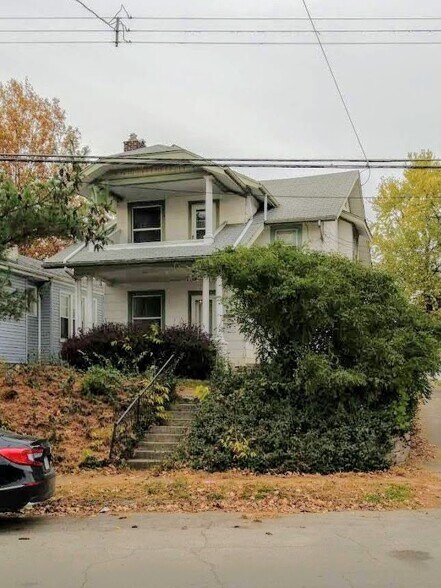 Building Photo - 2734 Harris Ave
