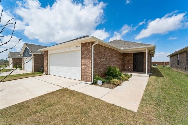 Building Photo - 2213 SE 89th Terrace