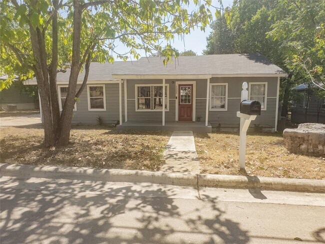 Primary Photo - 1335 Belvin St