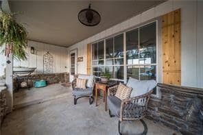 Building Photo - 902 NW K St