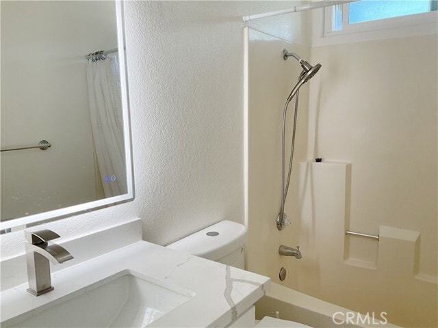 Building Photo - 5380 Dunlop Dr