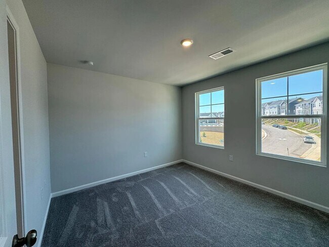 Building Photo - Charming 3BR Townhome in Wake Forest