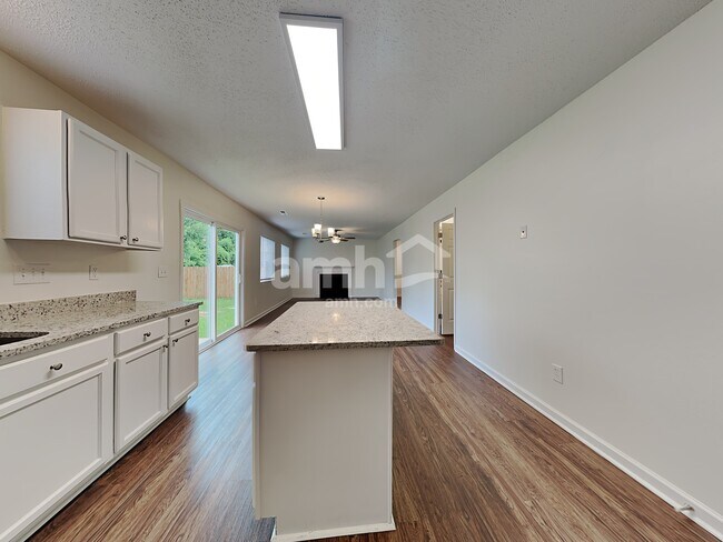 Building Photo - 712 Townsend Farm Dr