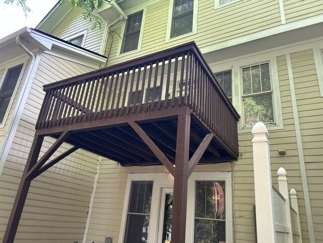 Building Photo - 3 Bedroom | 3.5 Bathroom Raleigh Townhome ...