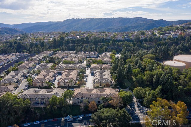 Building Photo - 17 Aurora