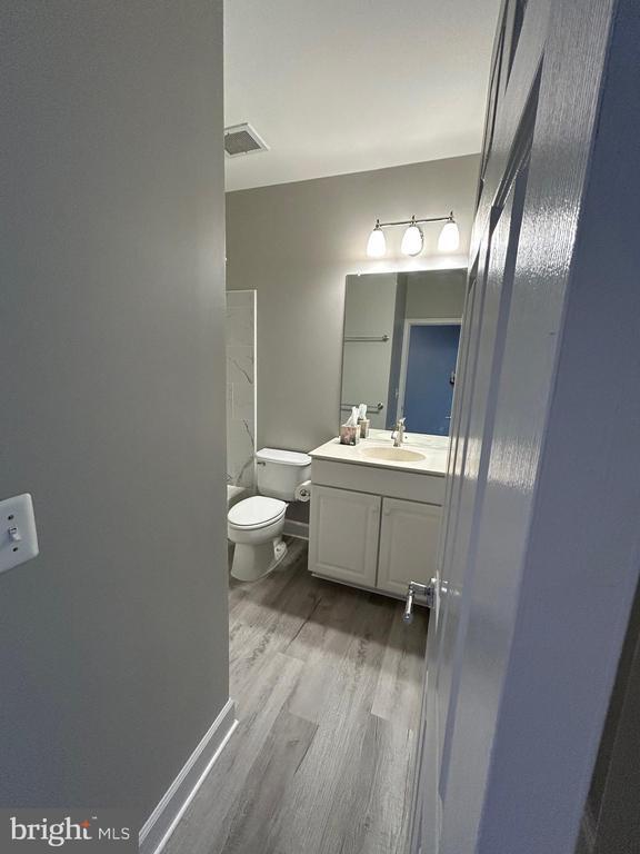 Building Photo - 2400 Brookmoor Ln