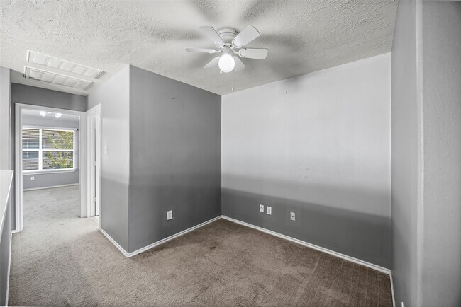 Building Photo - 12427 Oriole Lake Way