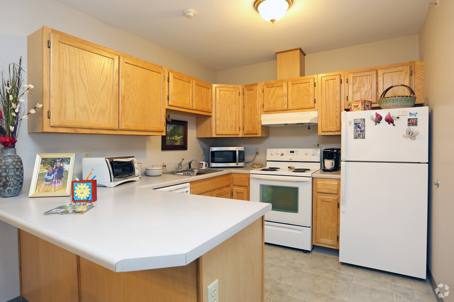 Kitchen - Connect55+ Wheatfield East Active Community55