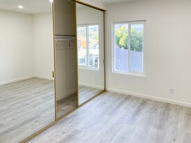 Building Photo - 409 Burchett St