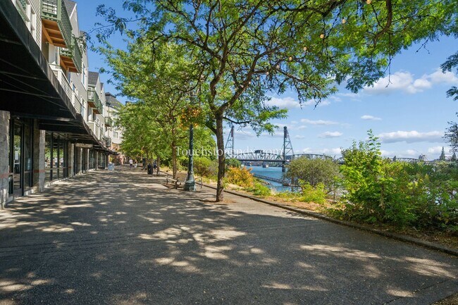 Building Photo - 1630 S Harbor Way