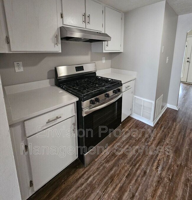 Building Photo - 2638 Fieldstone View Ln SE