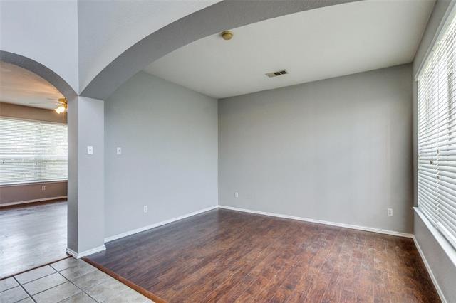 Building Photo - 3408 Oleander Dr