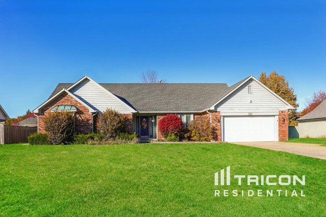 Building Photo - 12328 Huntington Dr