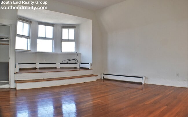 Building Photo - 694 Tremont St