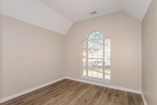 Building Photo - 4971 Trent Cove