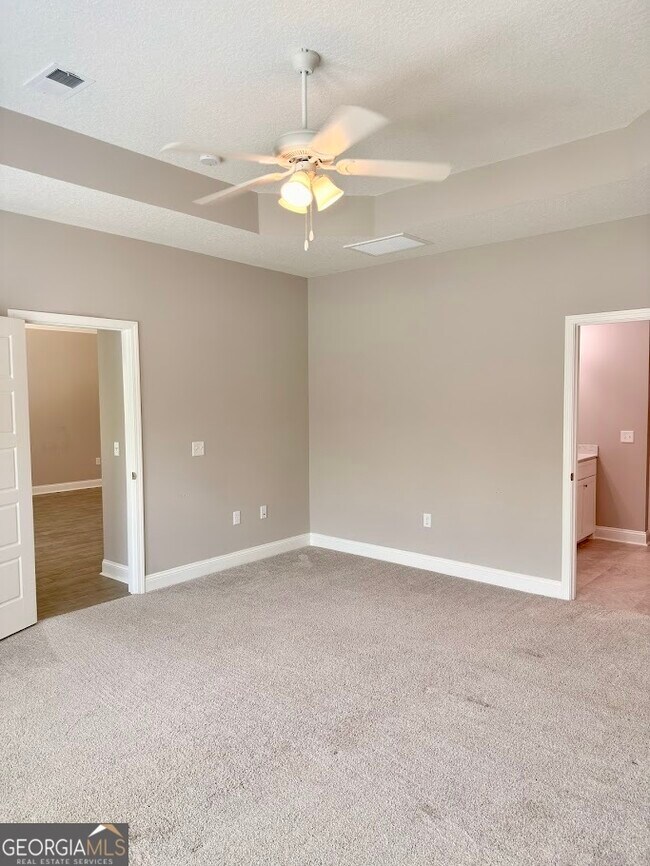Building Photo - 140 The Villas Wy