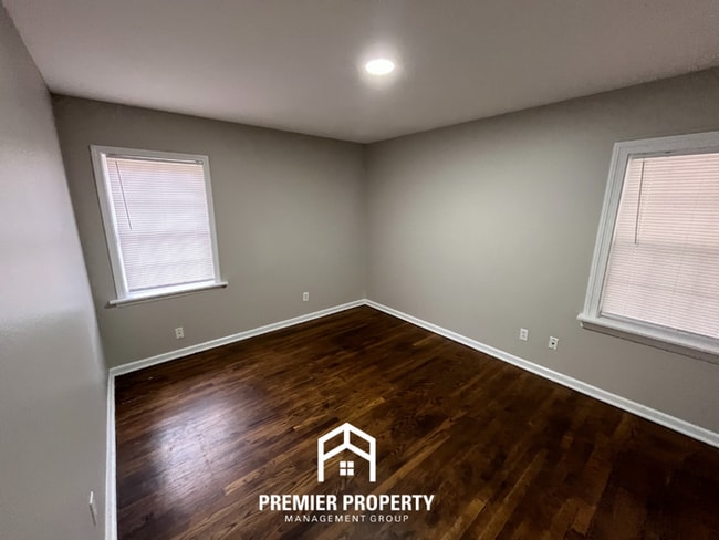 Building Photo - 3816 Cazassa Rd